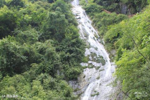 安康双龙生态旅游度假区旅游攻略 之 游龙瀑布